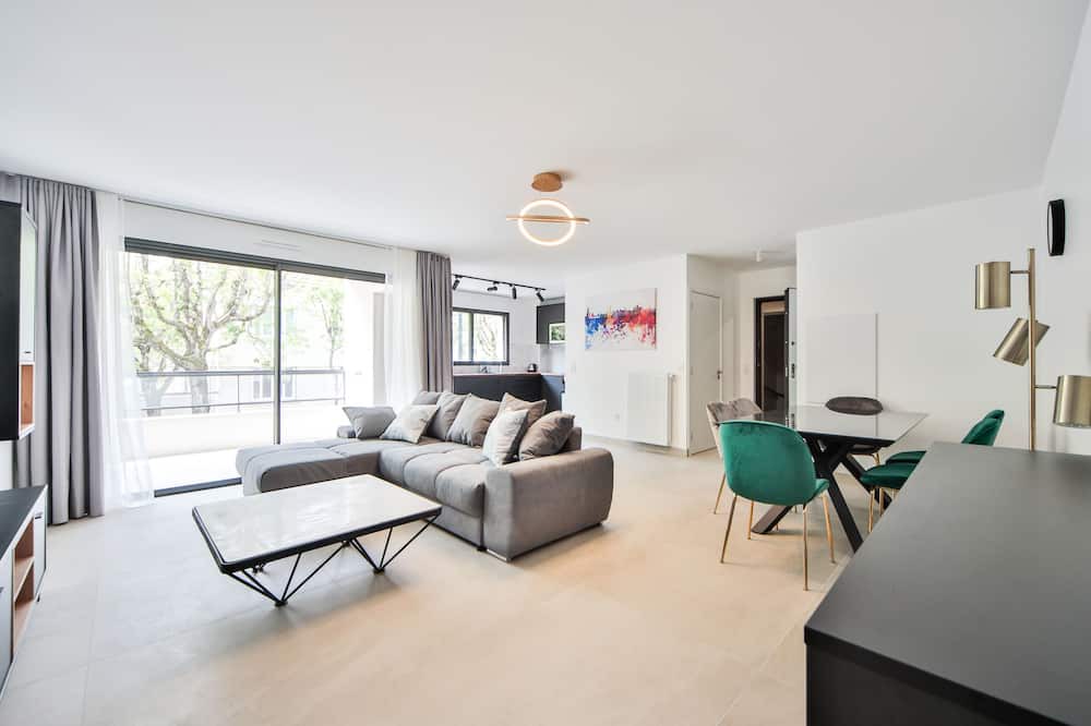 Photo of Bedroom in La Varenne Saint-Hilaire