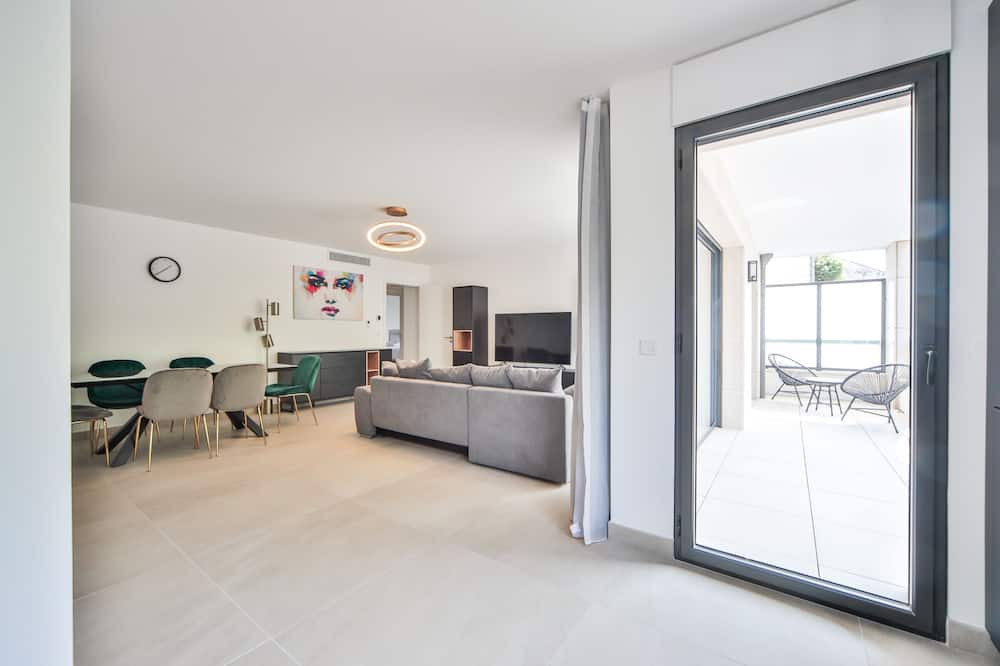 Photo of Bedroom in La Varenne Saint-Hilaire