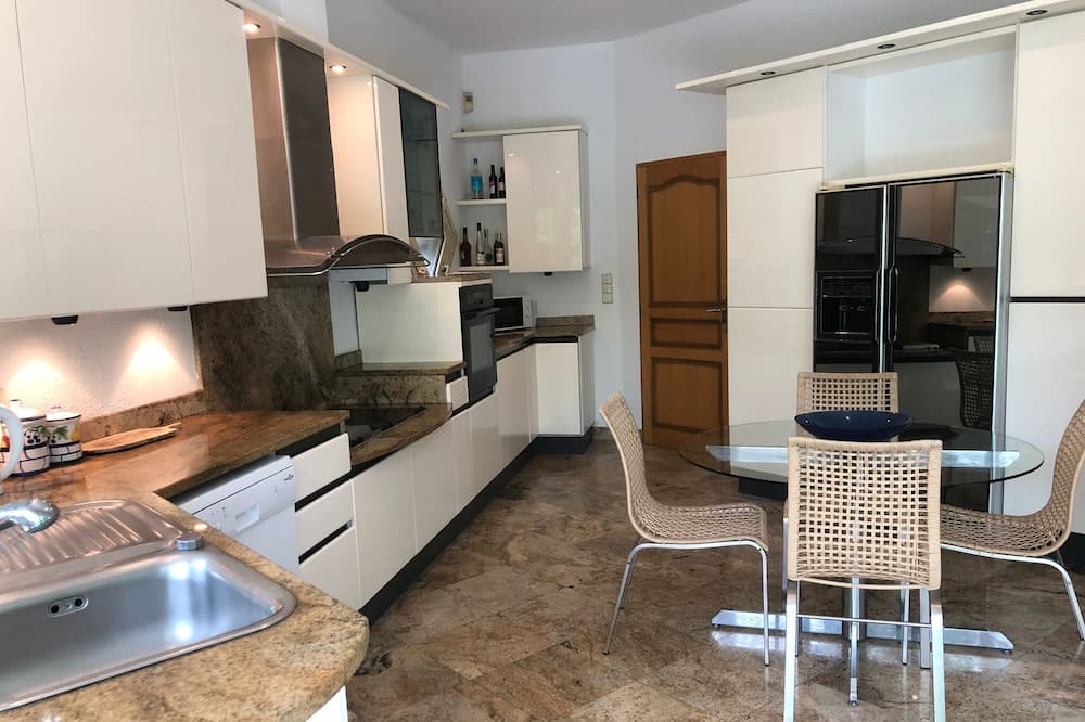 Photo of Kitchen in Cachan
