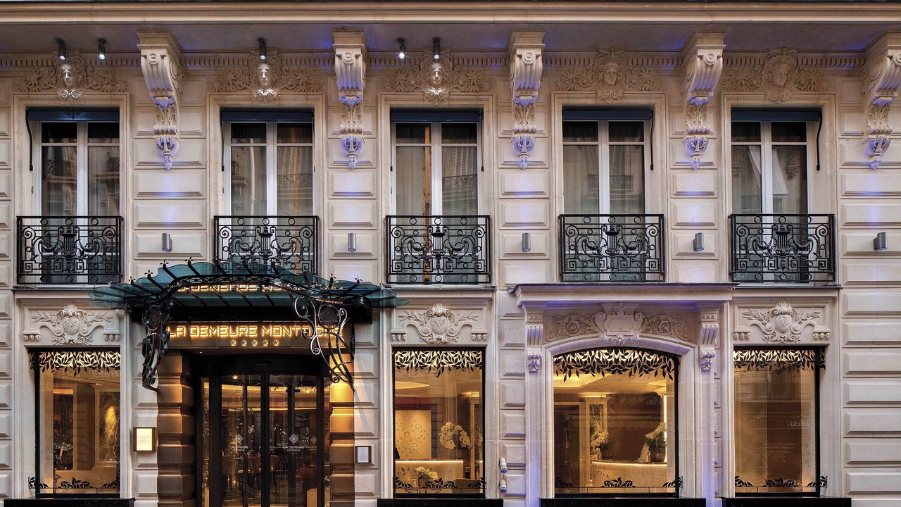 Photo of Outdoor in Champs-Elysees