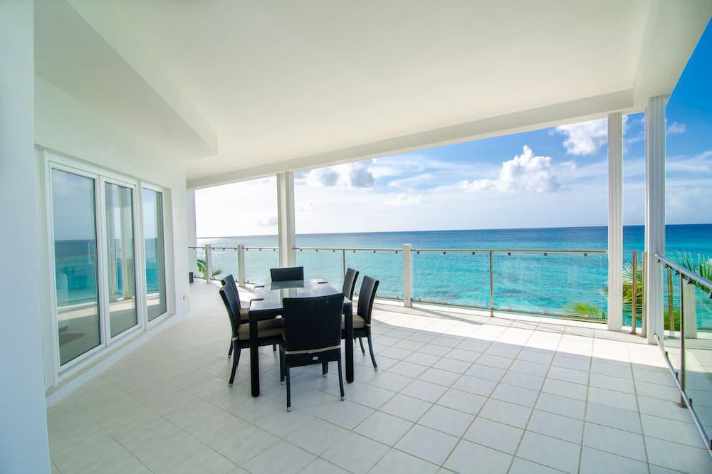 Photo of Patio Balcony in Nassau