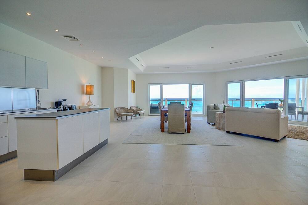 Photo of Livingroom in Nassau