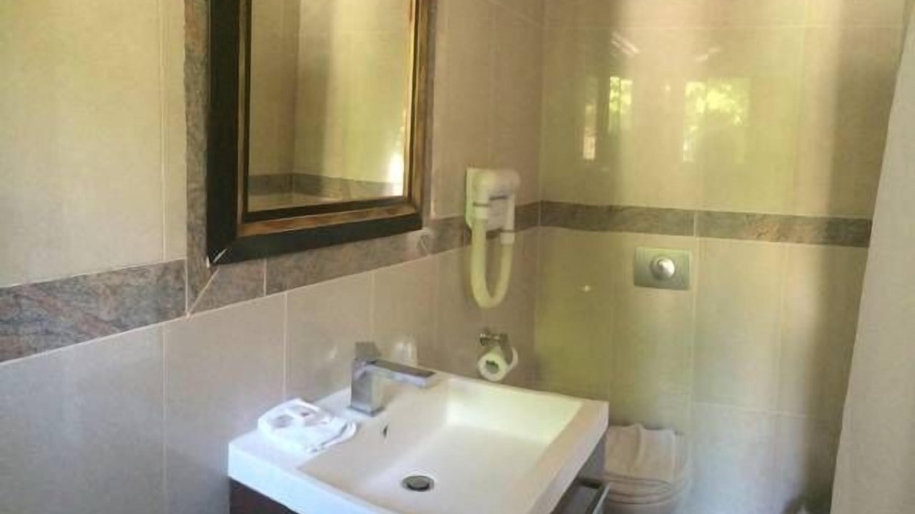 Photo of Bathroom in La Varenne Saint-Hilaire