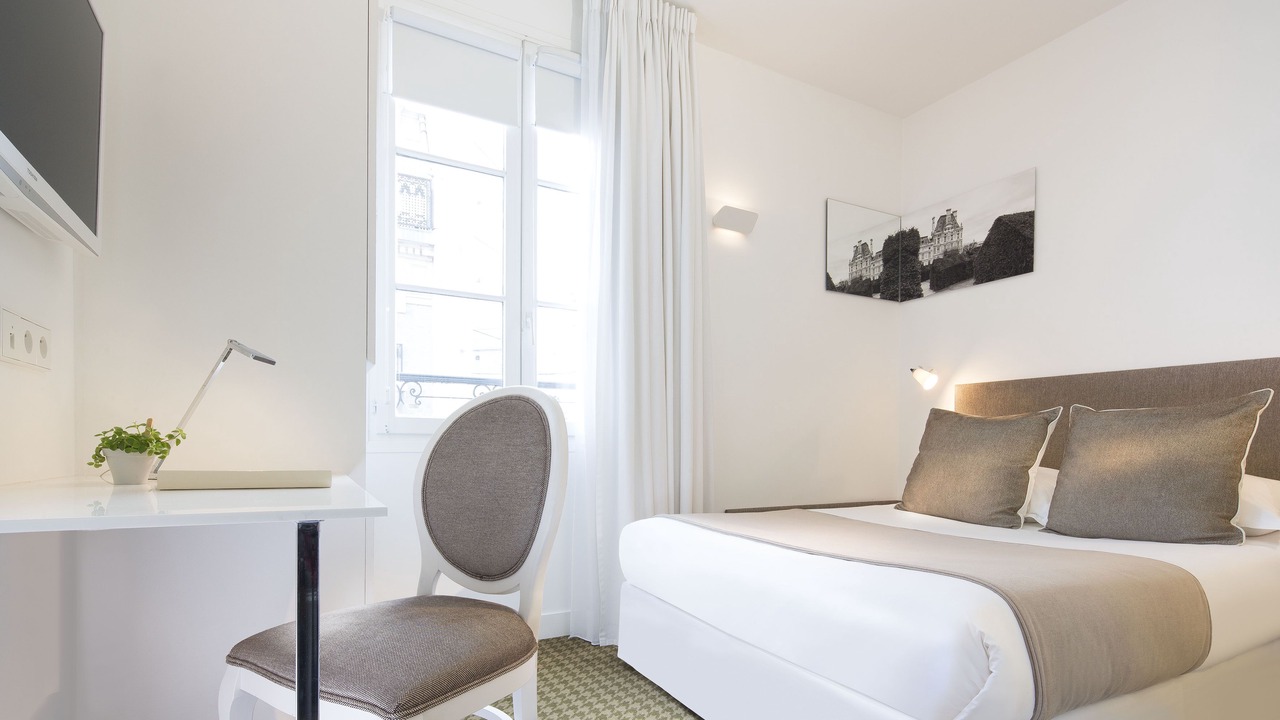 Photo of Bedroom in Montparnasse