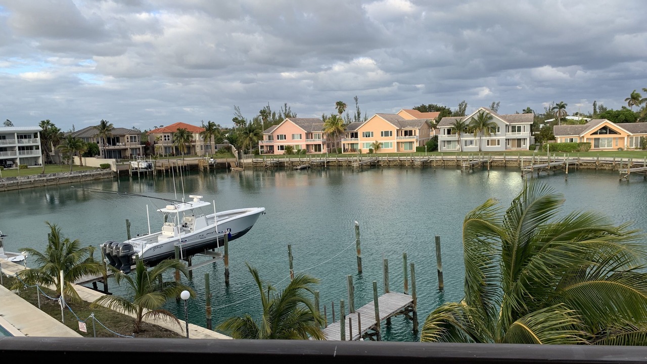 Photo of Others in Bahamia West