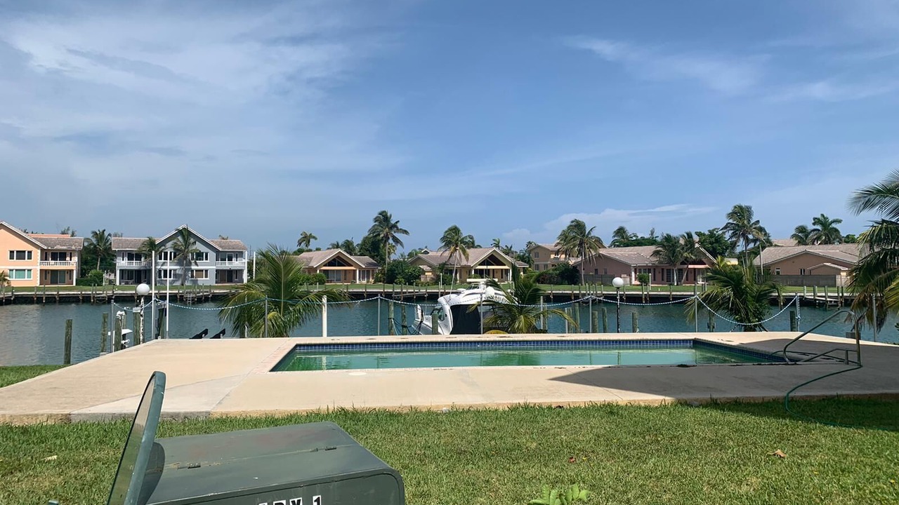 Photo of Outdoor in Bahamia West