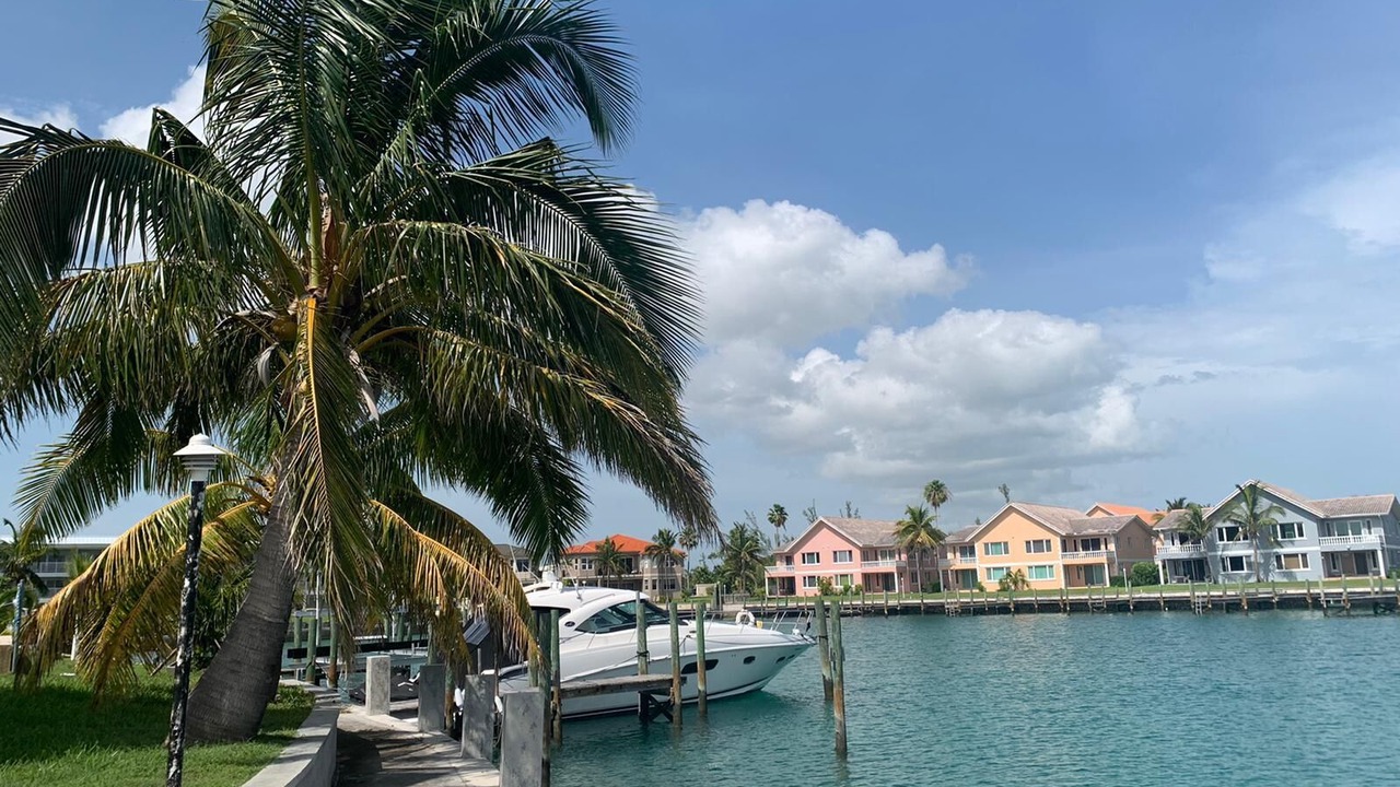 Photo of Others in Bahamia West