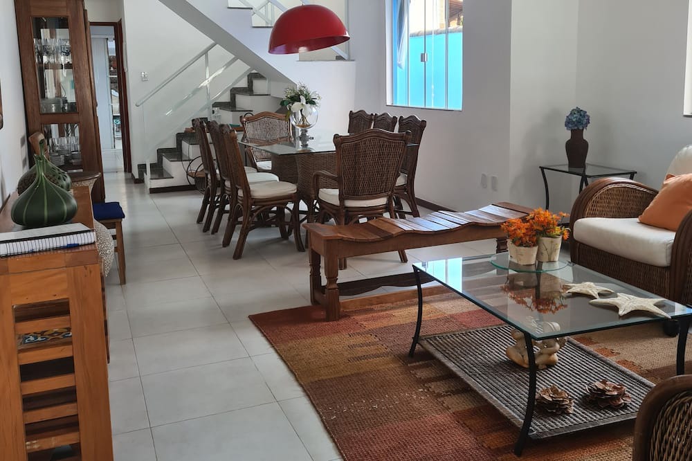 Photo of Livingroom in Pero