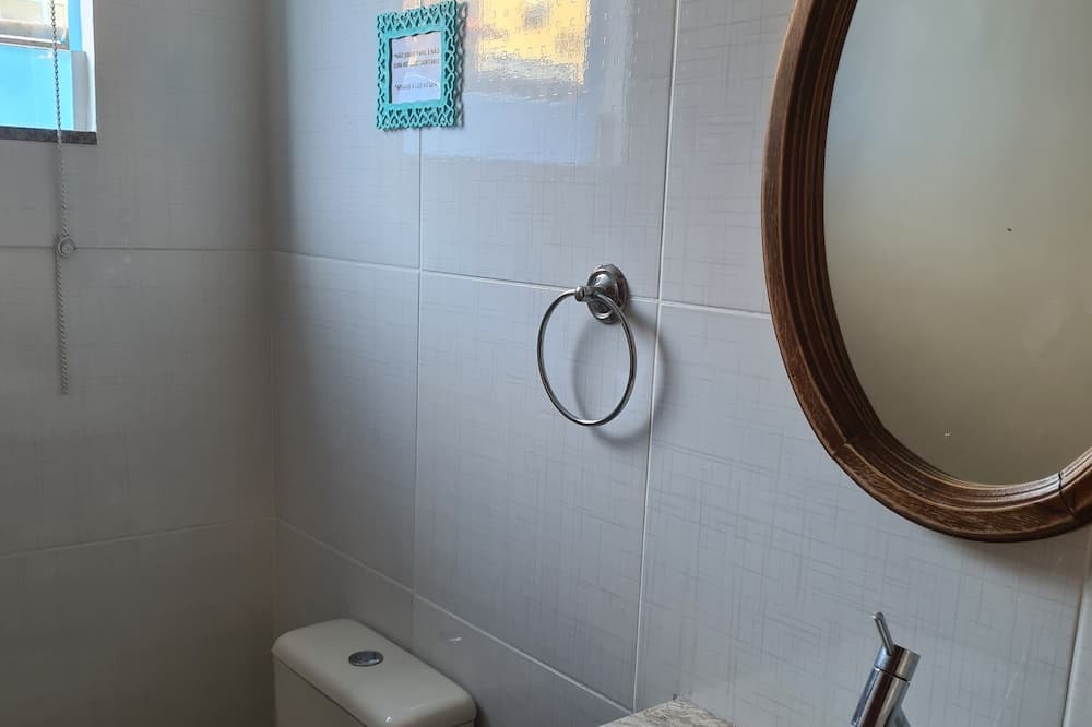 Photo of Bathroom in Pero