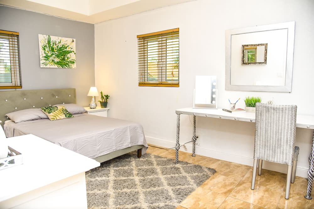 Photo of Bedroom in Freeport