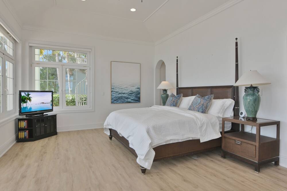 Photo of Bedroom in Rokers Point