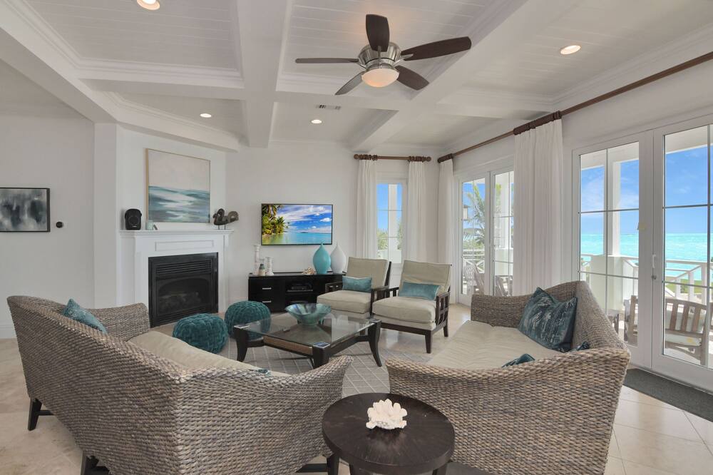 Photo of Livingroom in Rokers Point