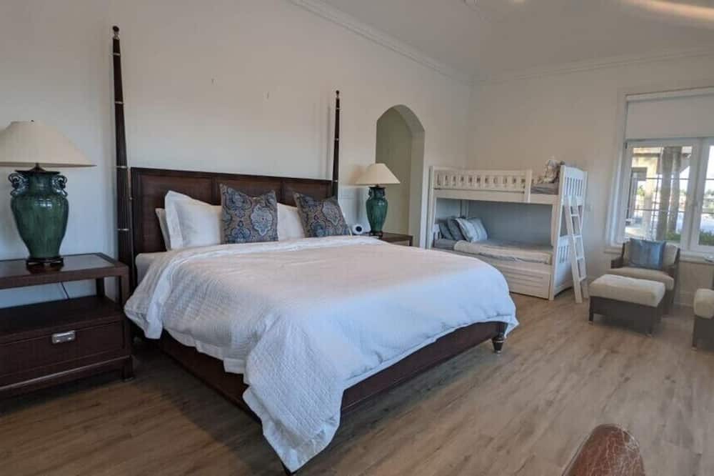 Photo of Bedroom in Rokers Point