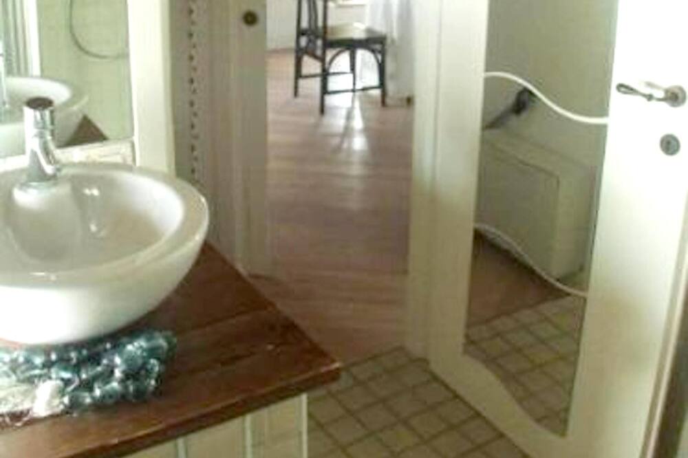 Photo of Bathroom in Miane