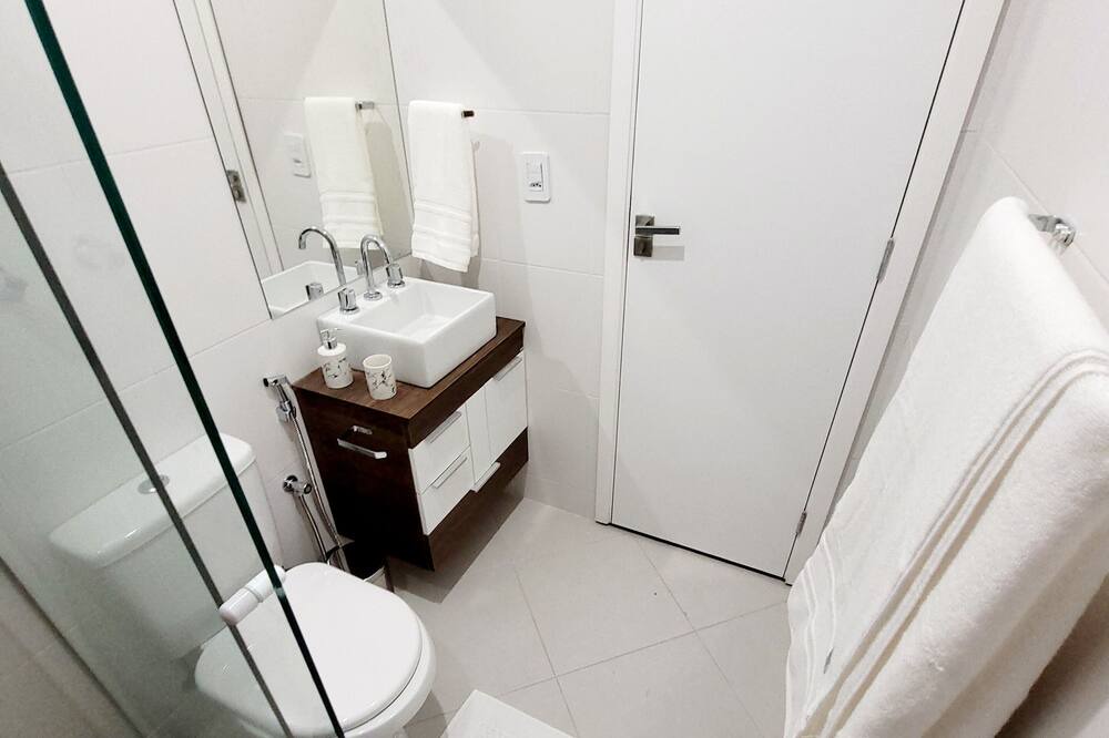 Photo of Bathroom in Camorim