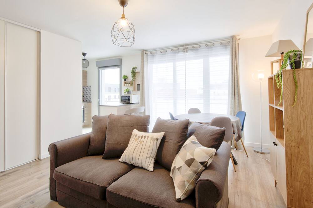 Photo of Livingroom in Cachan