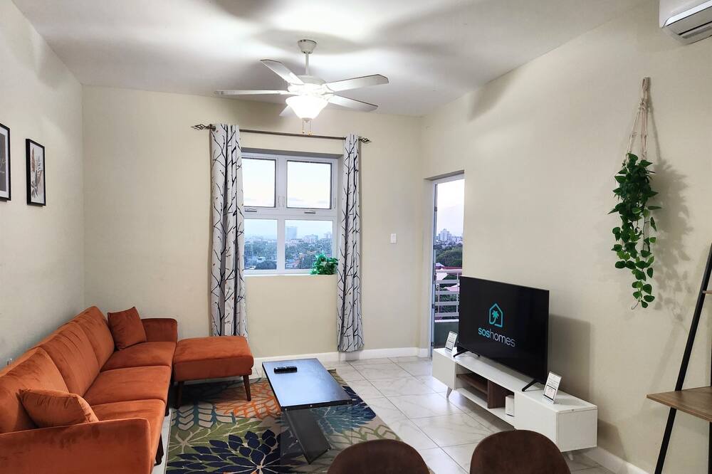 Photo of Livingroom in Beverly Hills