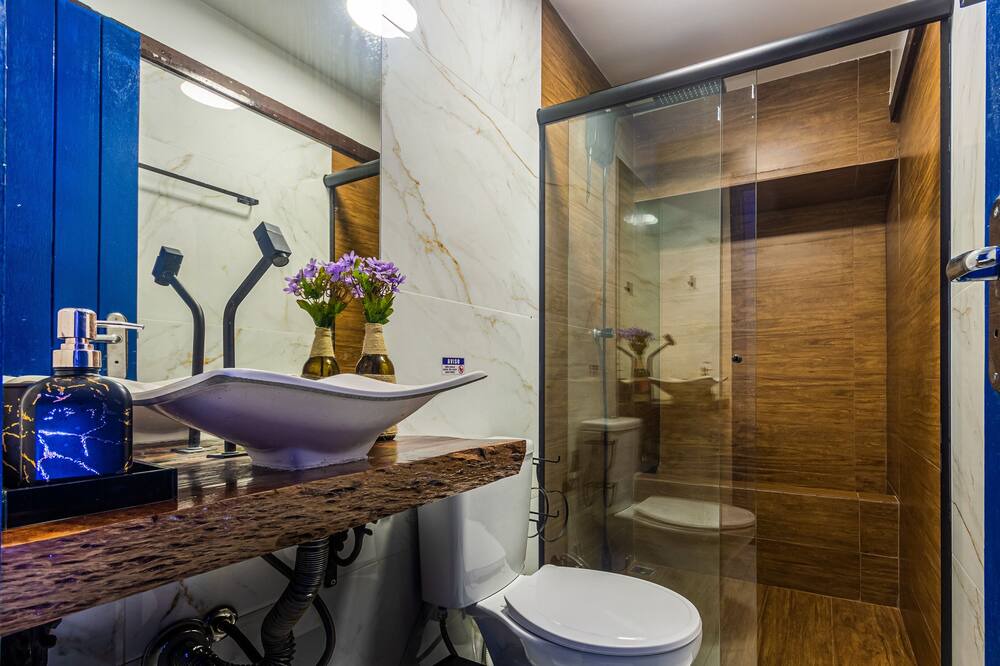 Photo of Bathroom in Marinas