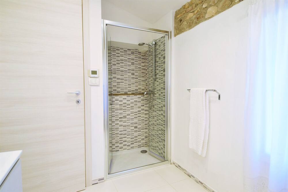 Photo of Bathroom in Miane