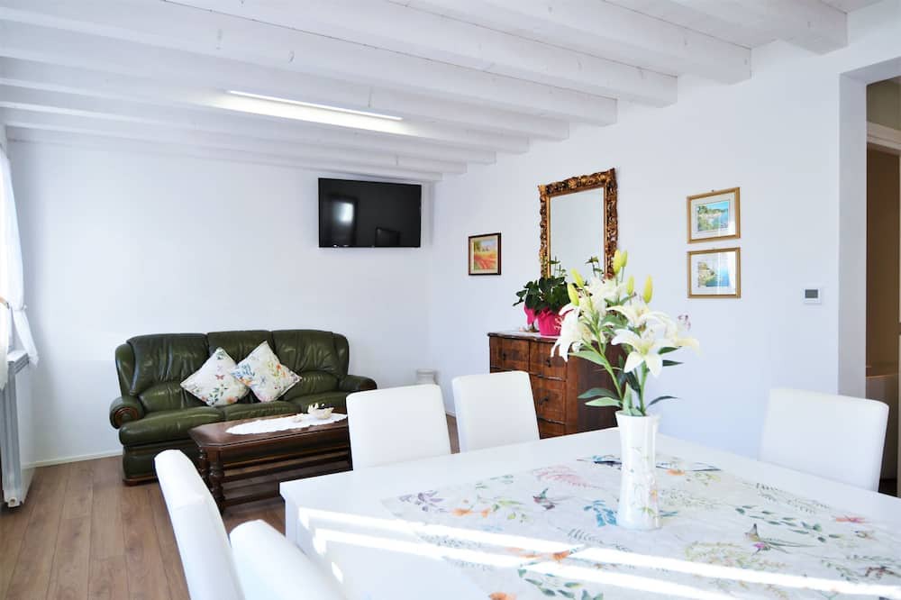 Photo of Livingroom in Miane