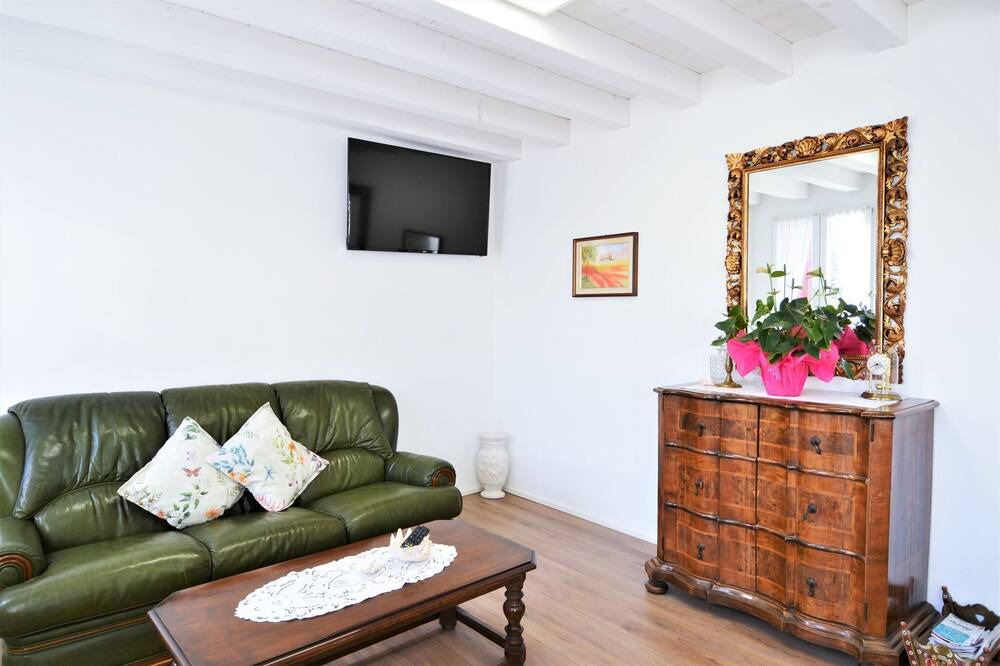 Photo of Livingroom in Miane
