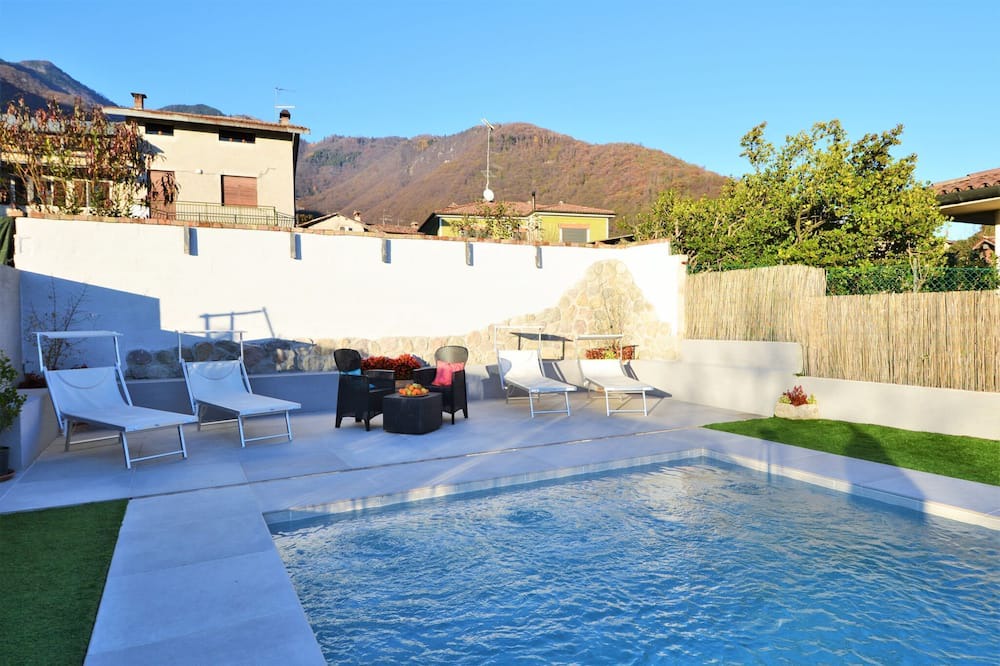Photo of Outdoor in Miane