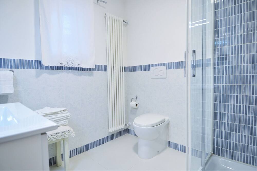 Photo of Bathroom in Miane