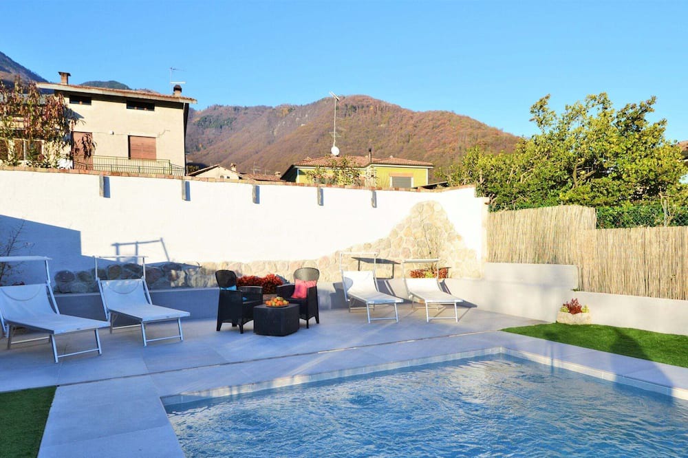Photo of Outdoor in Miane