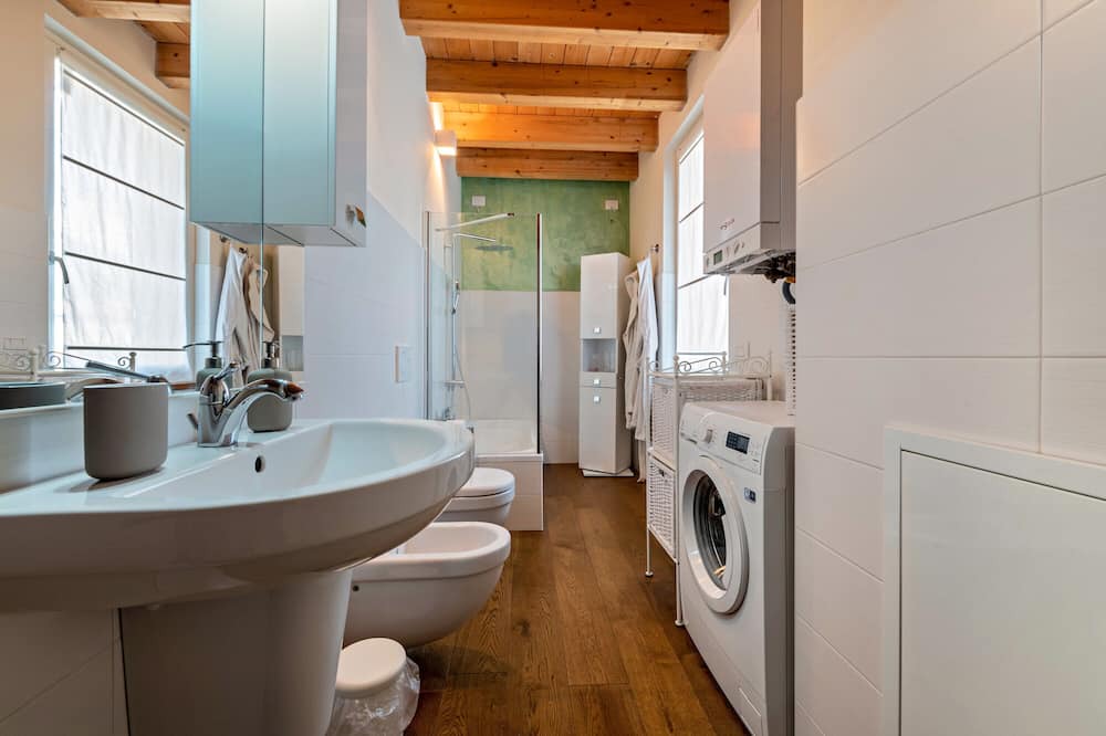 Photo of Bathroom in Negrar