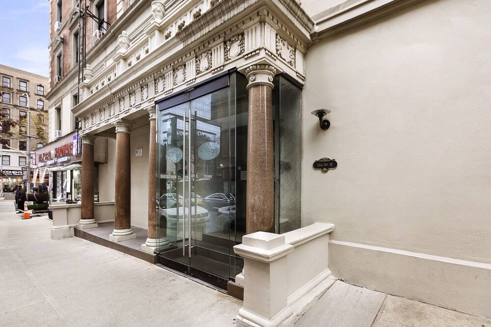Photo of Outdoor in Bloomingdale