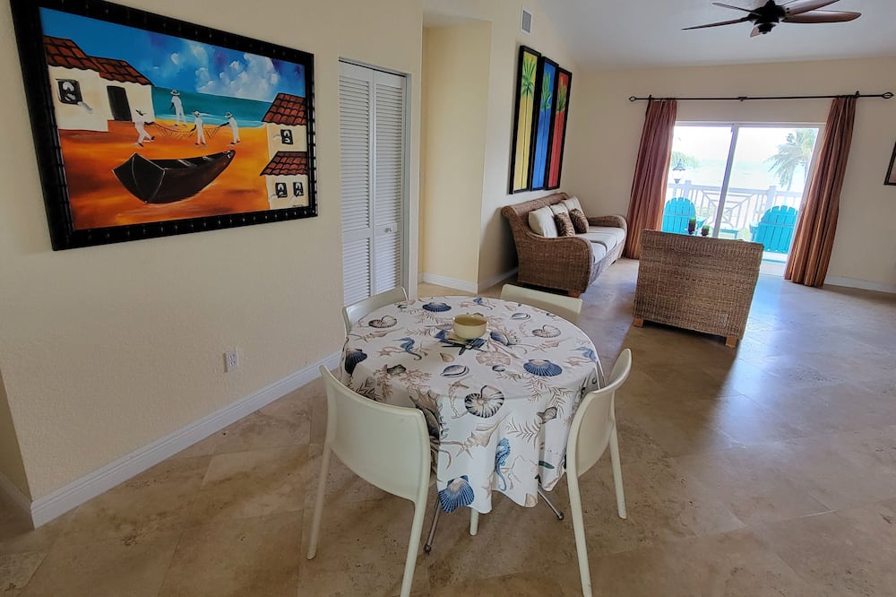 Photo of Livingroom in Alice Town