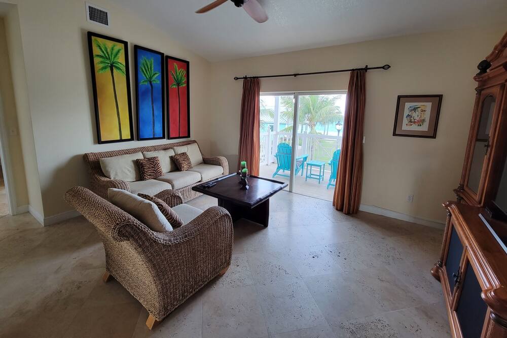 Photo of Livingroom in Alice Town
