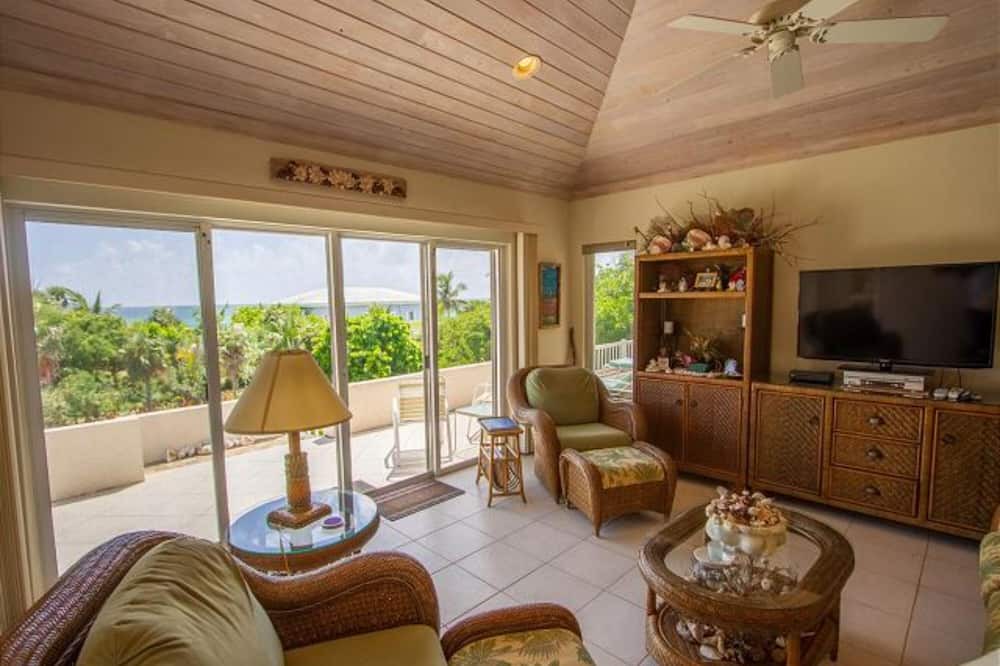 Photo of Livingroom in North Palmetto Point