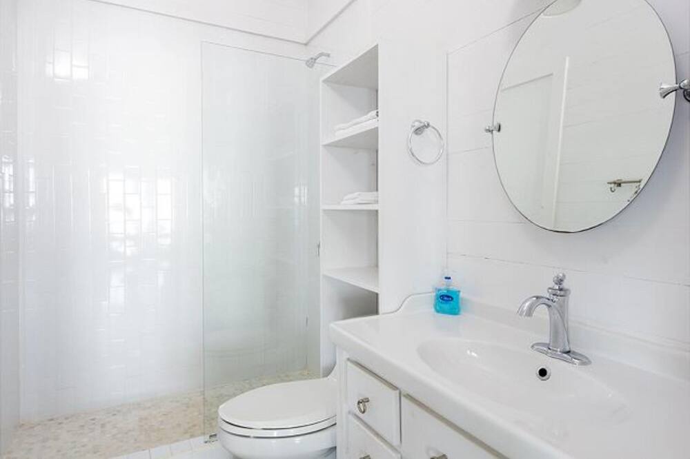 Photo of Bathroom in Gregory Town