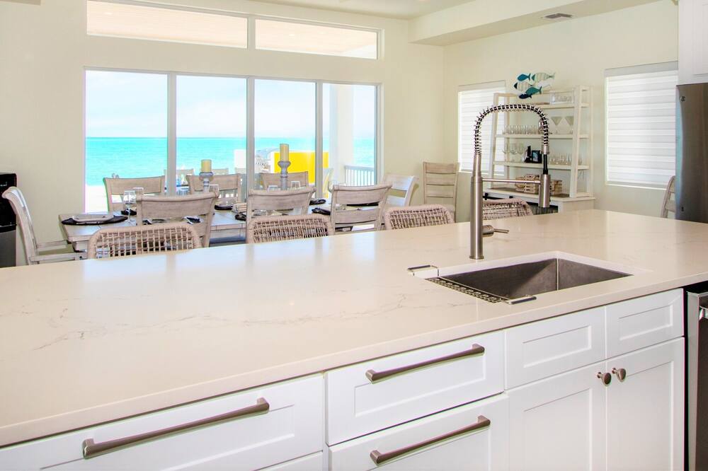 Photo of Kitchen in Tar Bay