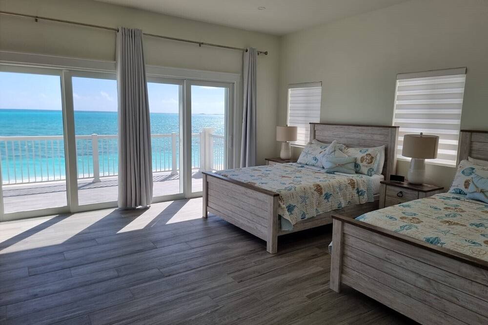 Photo of Bedroom in Tar Bay