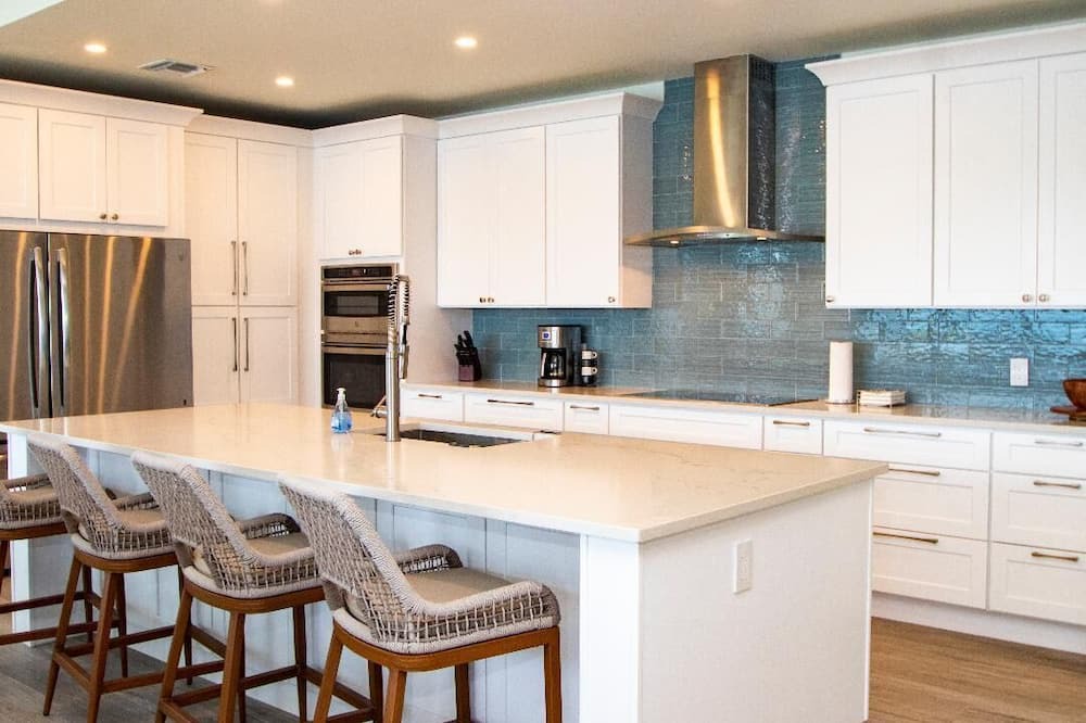 Photo of Kitchen in Tar Bay