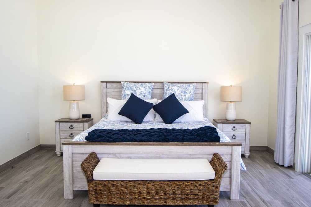 Photo of Bedroom in Tar Bay