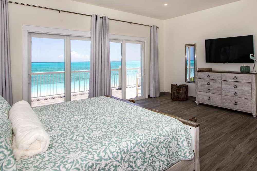 Photo of Bedroom in Tar Bay