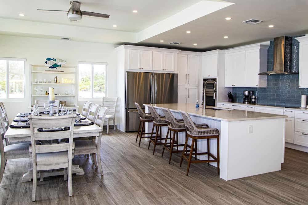 Photo of Kitchen in Tar Bay