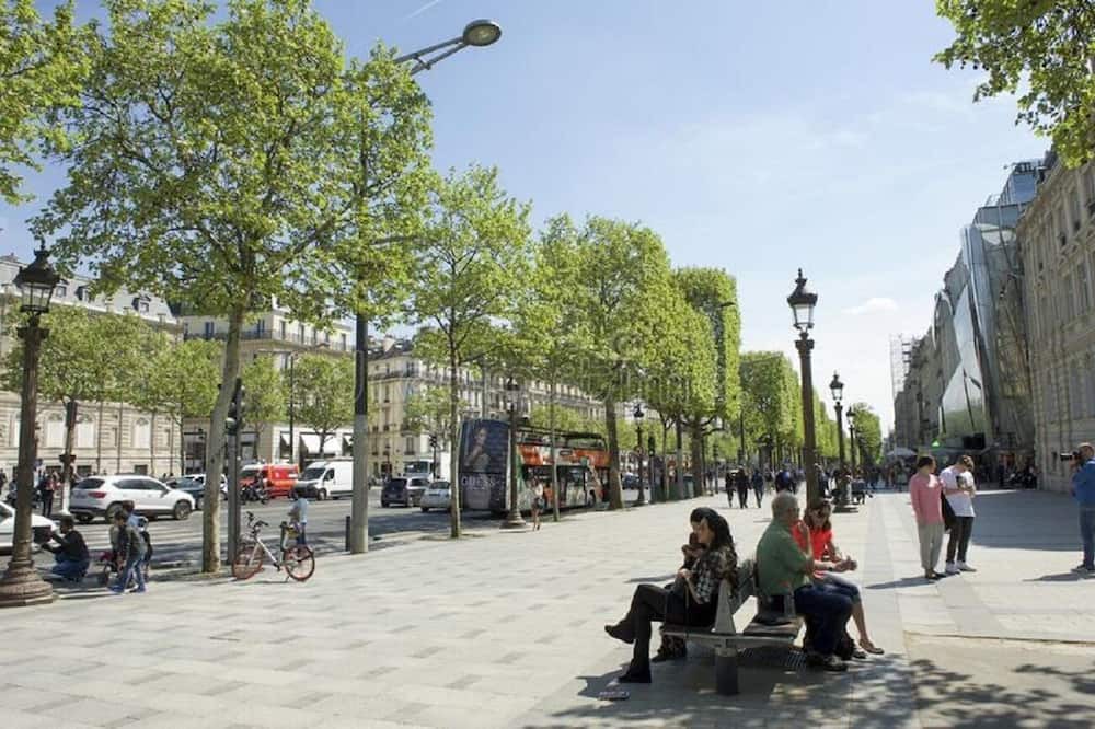 Photo of Others in 8th Arrondissement