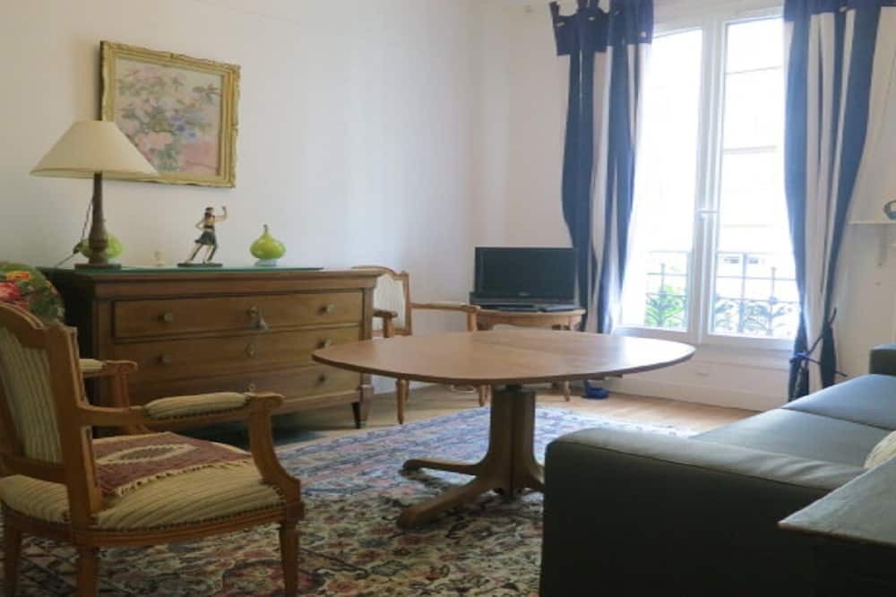 Photo of Livingroom in Saint-Mande