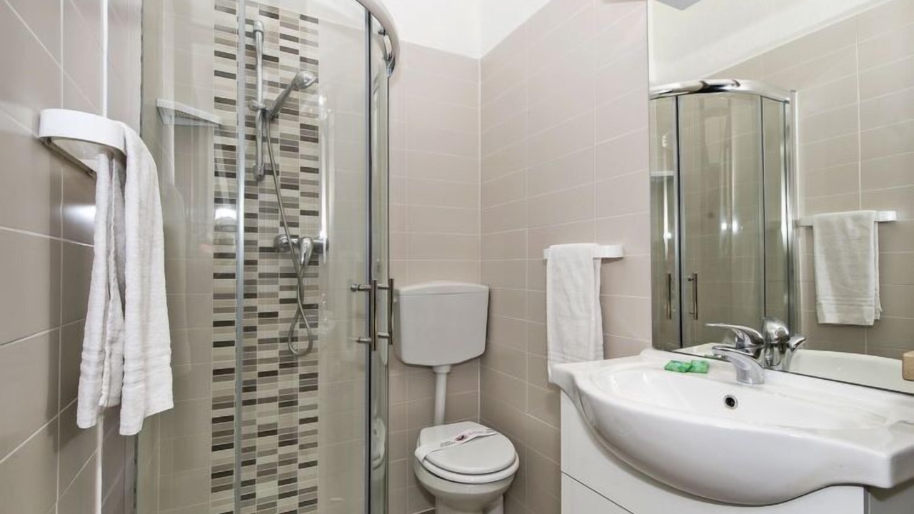 Photo of Bathroom in Frader