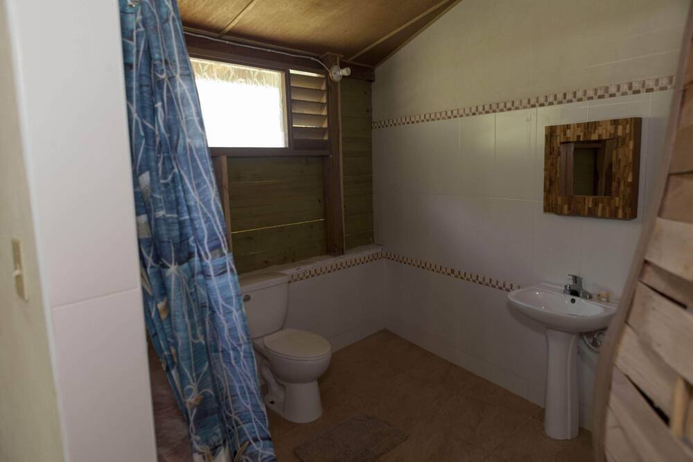 Photo of Bathroom in Robins Bay