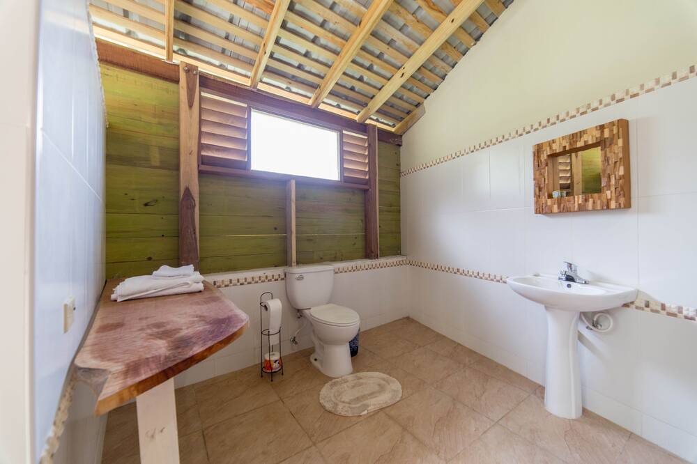 Photo of Bathroom in Robins Bay