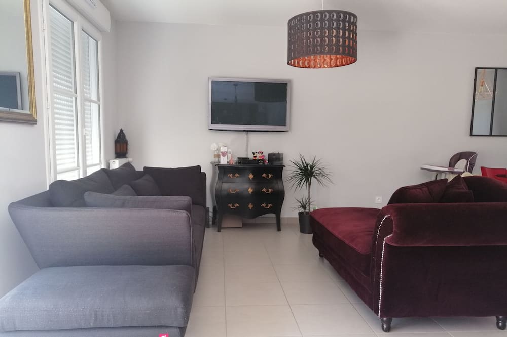 Photo of Livingroom in Chanteloup-en-Brie
