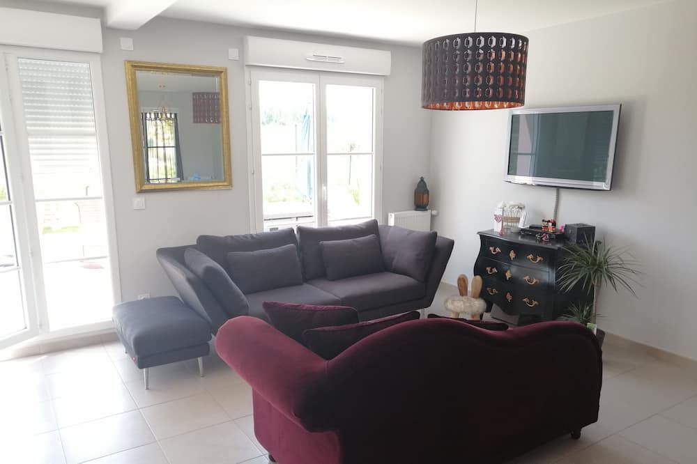 Photo of Livingroom in Chanteloup-en-Brie