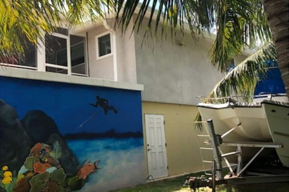 Photo of Outdoor in Rainbow Bay