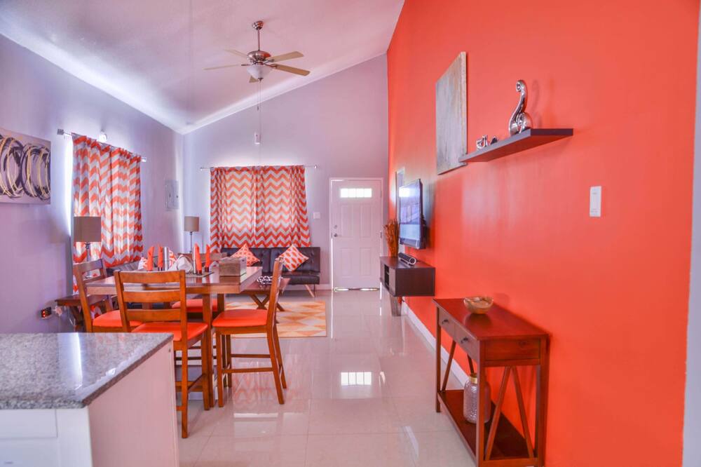 Photo of Livingroom in Kingston
