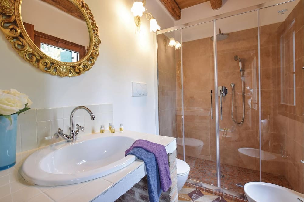 Photo of Bathroom in Taglio di Po